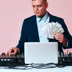 Ile zarabia DJ na weselu